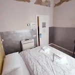 Stazione Apartamento *